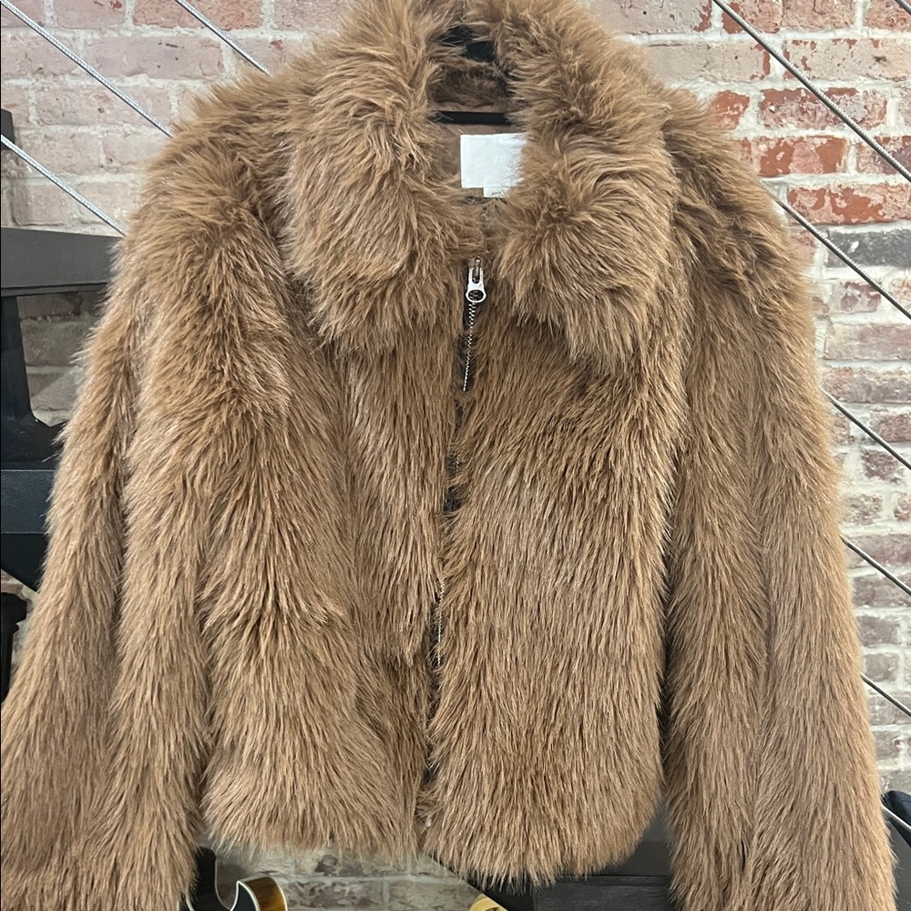 H&M boxy fluffy faux fur jacket